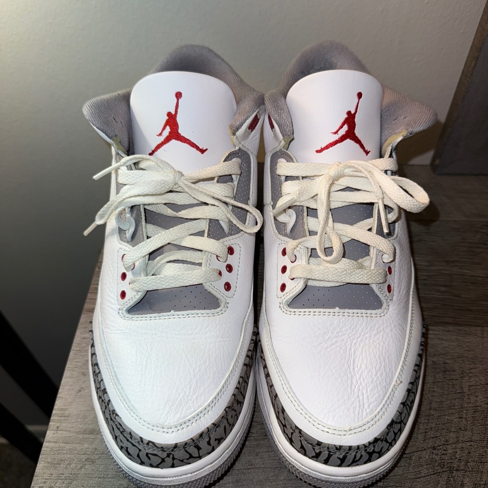 Retro Fire Red 3s - Picture 2 of 6